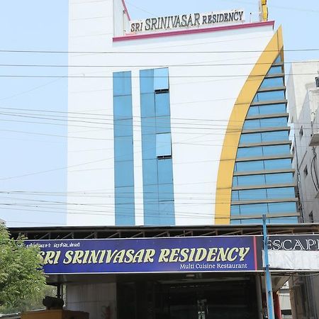 Отель Sri Srinivasar Residency Веллуру Экстерьер фото