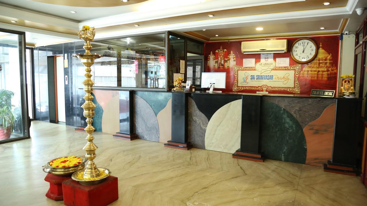 Отель Sri Srinivasar Residency Веллуру Экстерьер фото